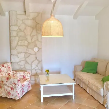 Dule פאקוסטאן