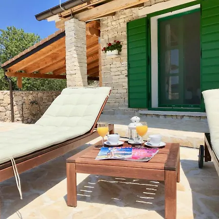 Dule Villa Pakoštane