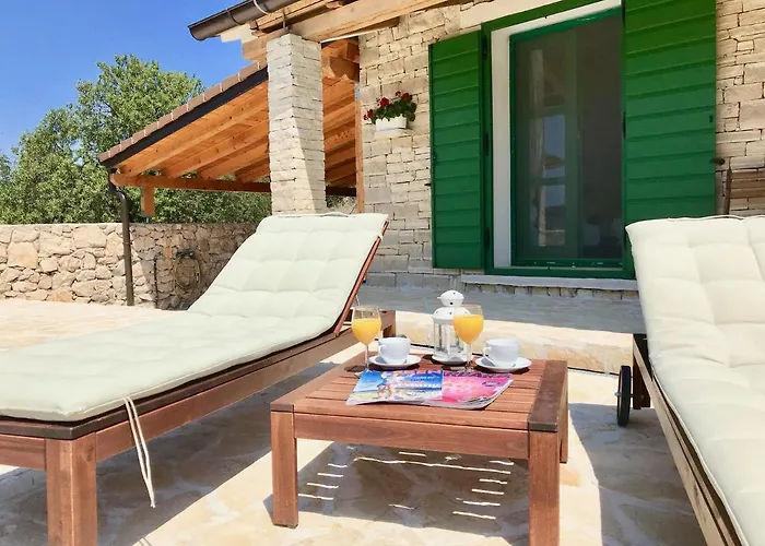 Dule Βίλα Pakoštane